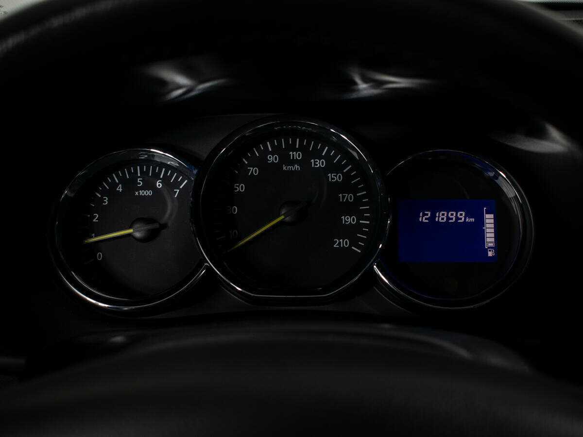 Renault Sandero б/у, 2014, Механическая. Фото: #11