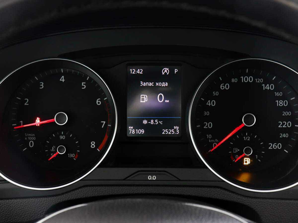 Volkswagen Passat б/у, 2016, Роботизированная. Фото: #11