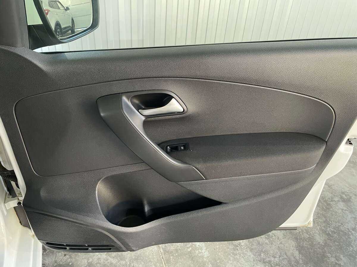 Volkswagen Polo б/у, 2018, Автоматическая. Фото: #18