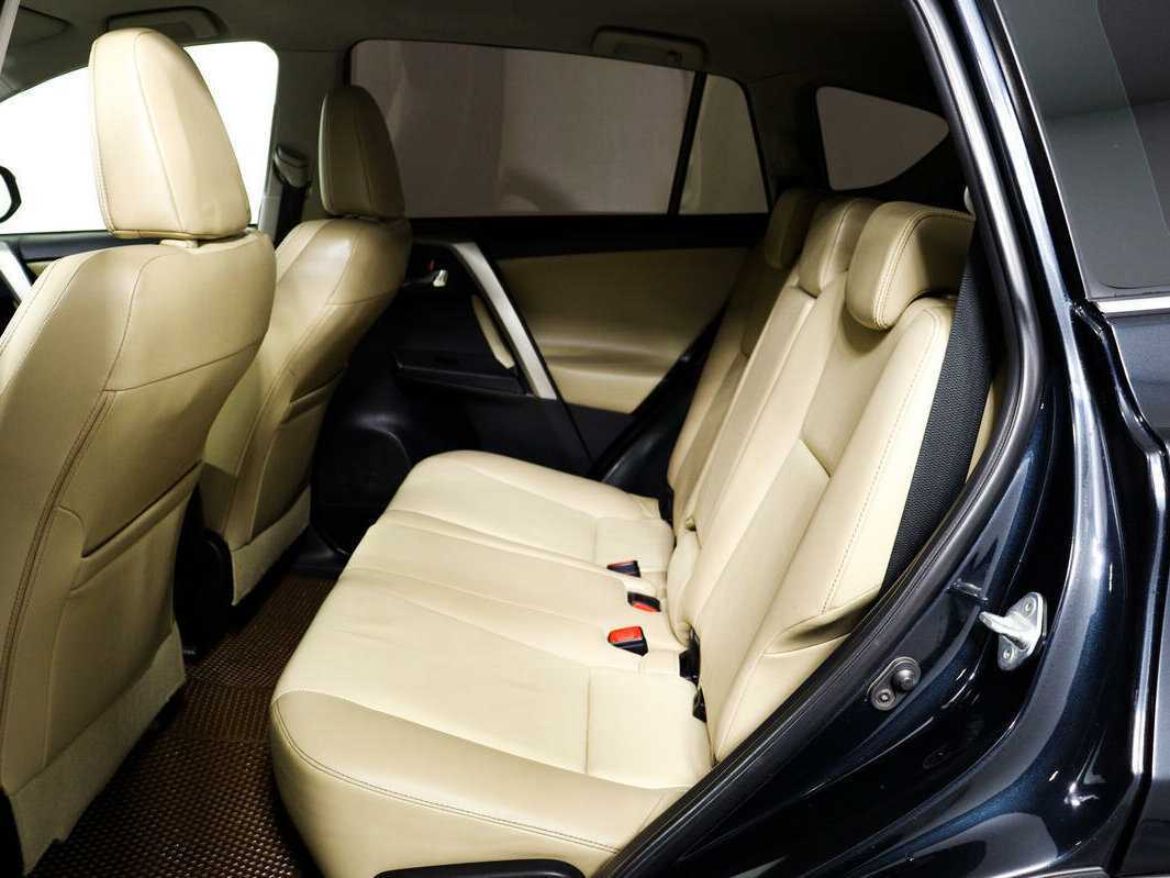 Toyota RAV4 б/у, 2015, Автоматическая. Фото: #11