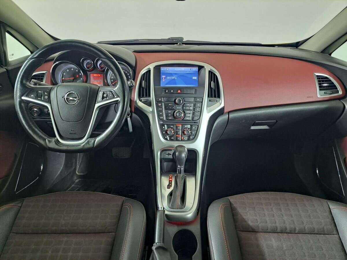 Opel Astra б/у, 2013, Автоматическая. Фото: #11