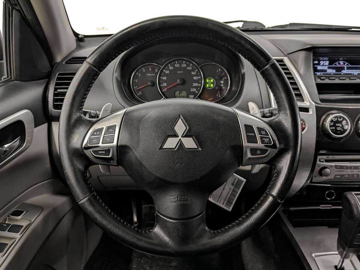 Mitsubishi Pajero Sport б/у, 2012, Автоматическая. Фото: #17