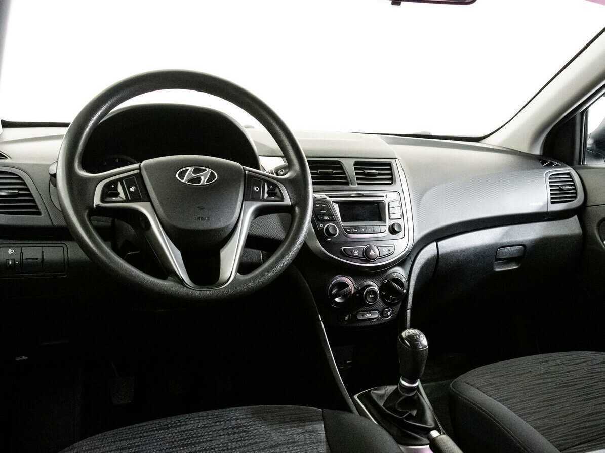 Hyundai Solaris б/у, 2015, Механическая. Фото: #10