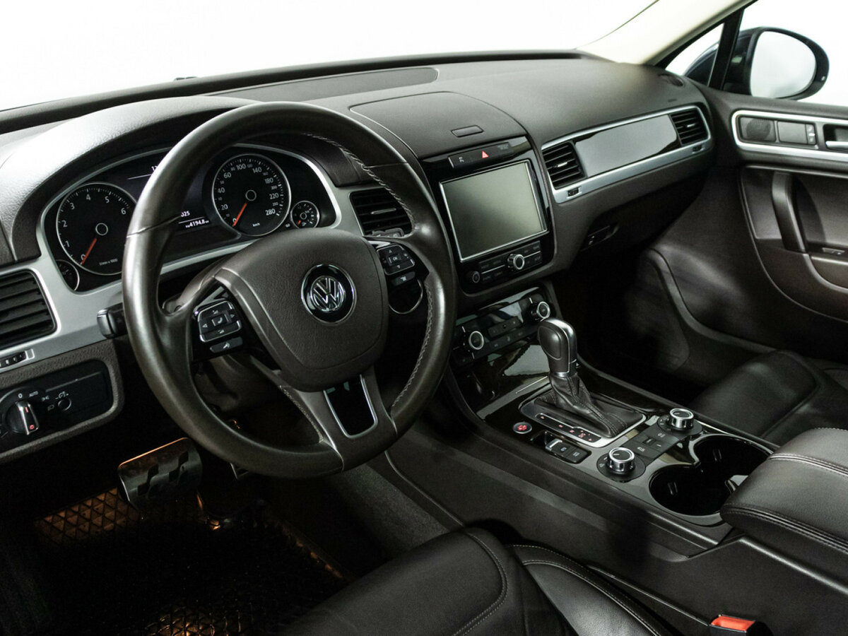 Volkswagen Touareg б/у, 2014, Автоматическая. Фото: #8