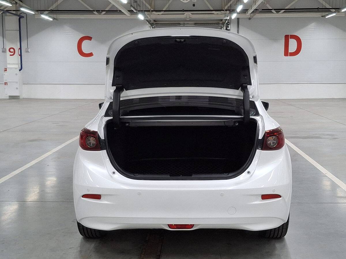 Mazda 3 б/у, 2018, Автоматическая. Фото: #9