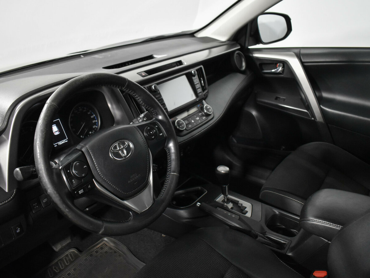 Toyota RAV4 б/у, 2018, Автоматическая. Фото: #7