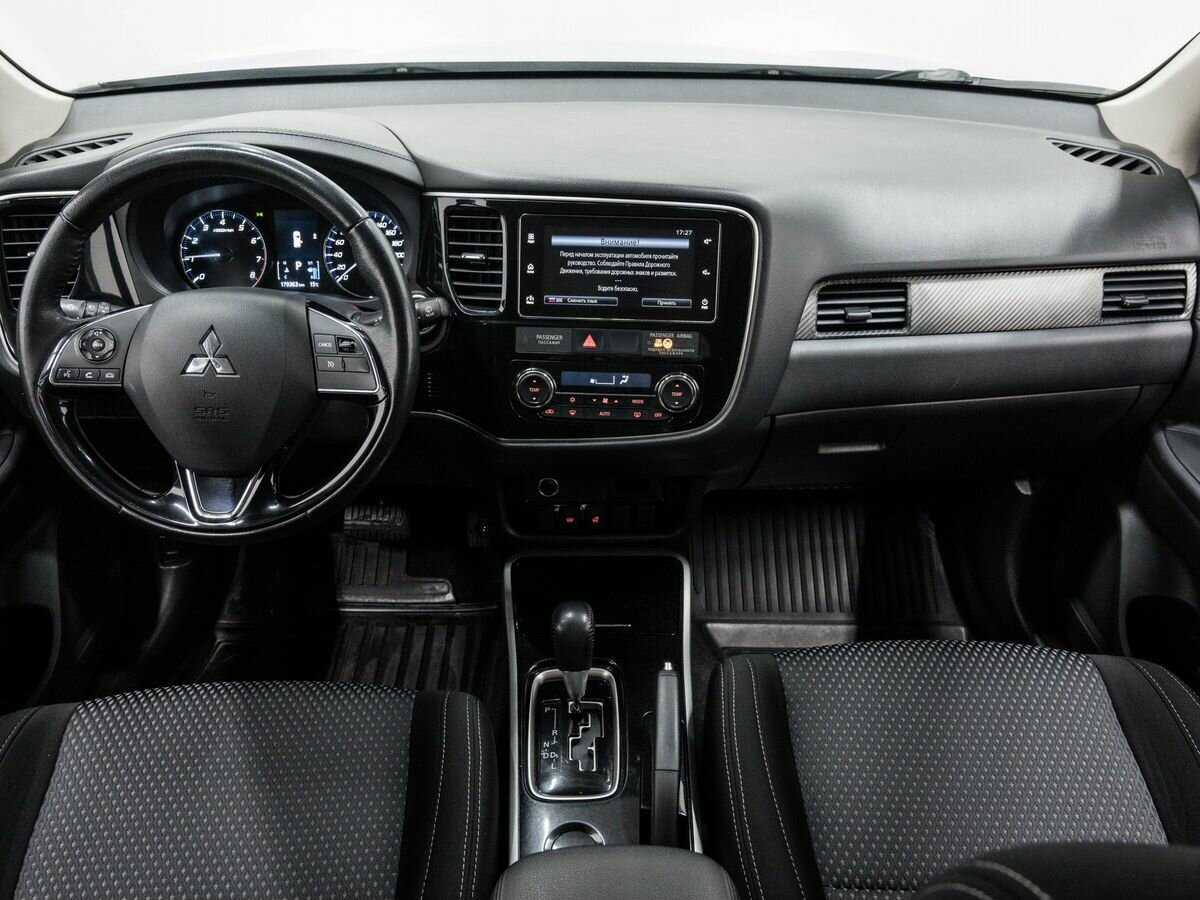 Mitsubishi Outlander б/у, 2018, Вариатор. Фото: #10