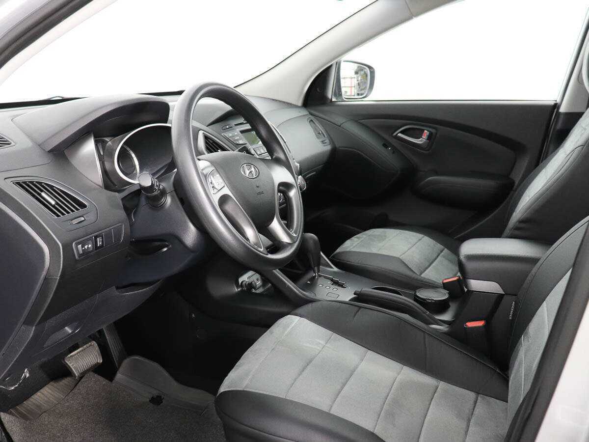 Hyundai ix35 б/у, 2013, Автоматическая. Фото: #9