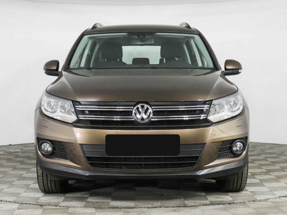 Volkswagen Tiguan б/у, 2015, Роботизированная. Фото: #1