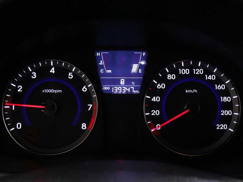 Hyundai Solaris б/у, 2012, Механическая. Фото: #6