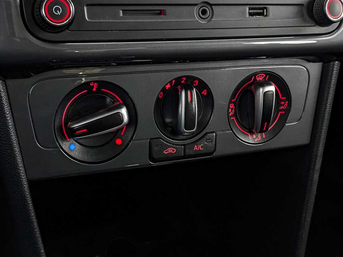 Volkswagen Polo б/у, 2019, Автоматическая. Фото: #20