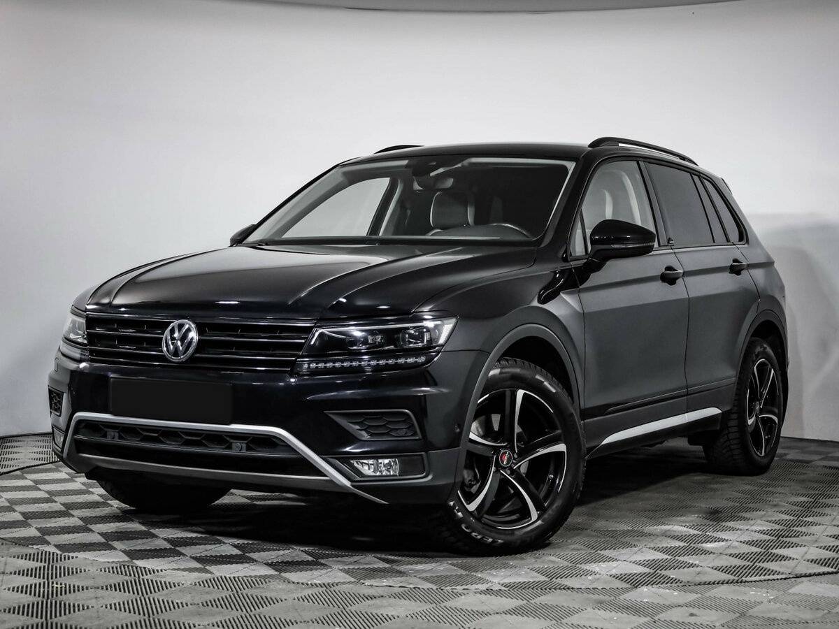 Volkswagen Tiguan б/у, 2019, Роботизированная. Посмотреть фото