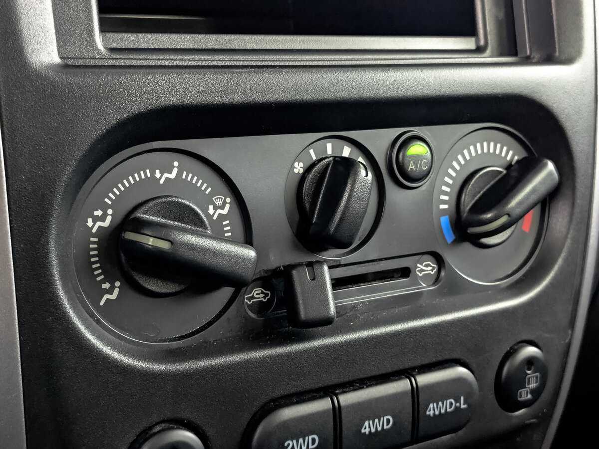 Suzuki Jimny б/у, 2017, Механическая. Фото: #15