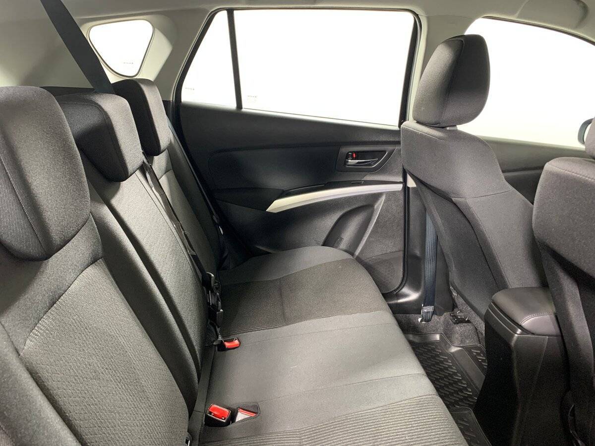 Suzuki SX4 б/у, 2018, Автоматическая. Фото: #16