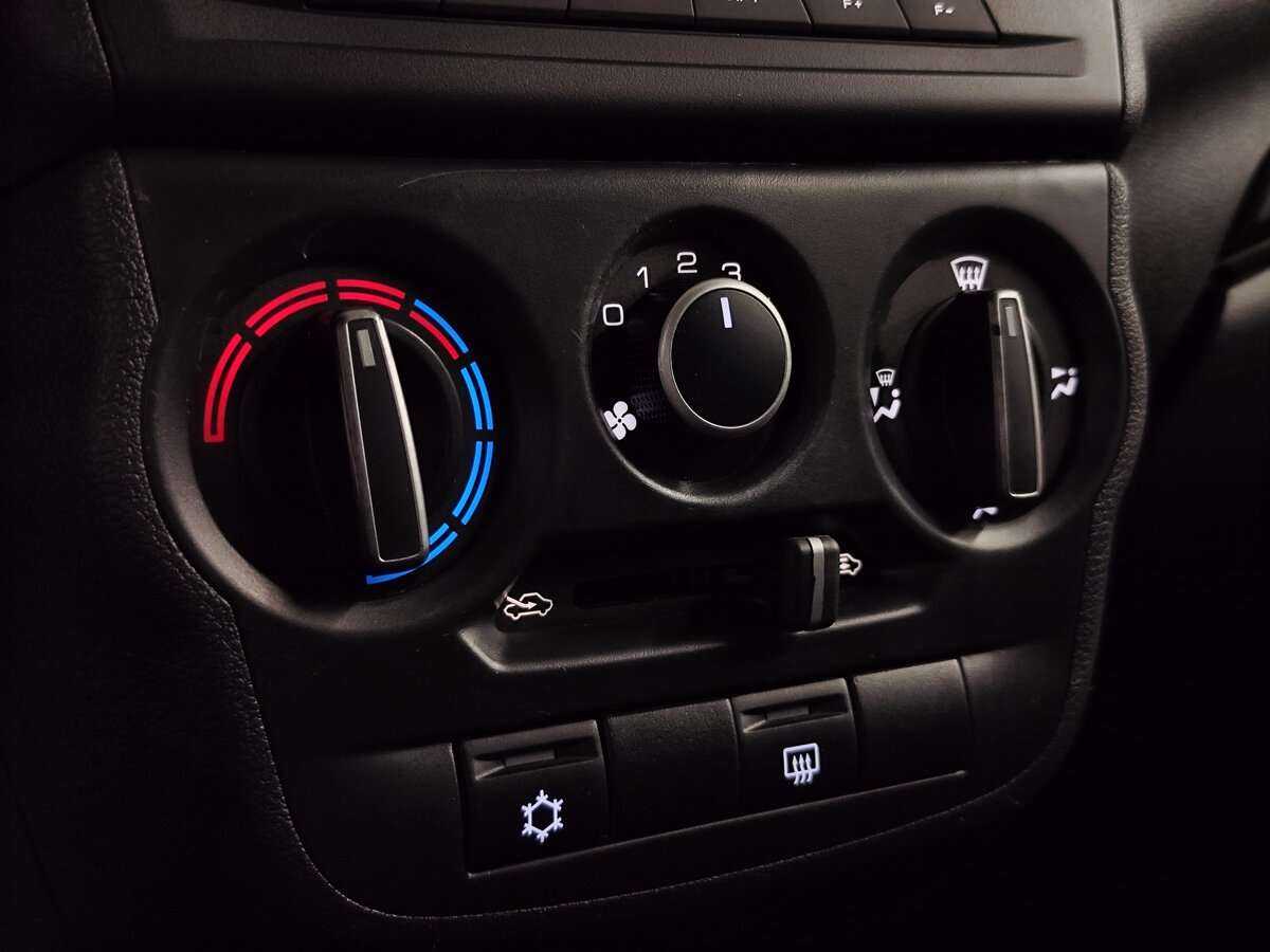 Lada (ВАЗ) Granta б/у, 2019, Механическая. Фото: #14