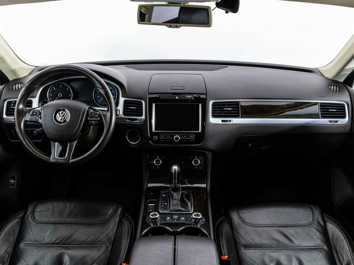 Volkswagen Touareg б/у, 2012, Автоматическая. Фото: #7