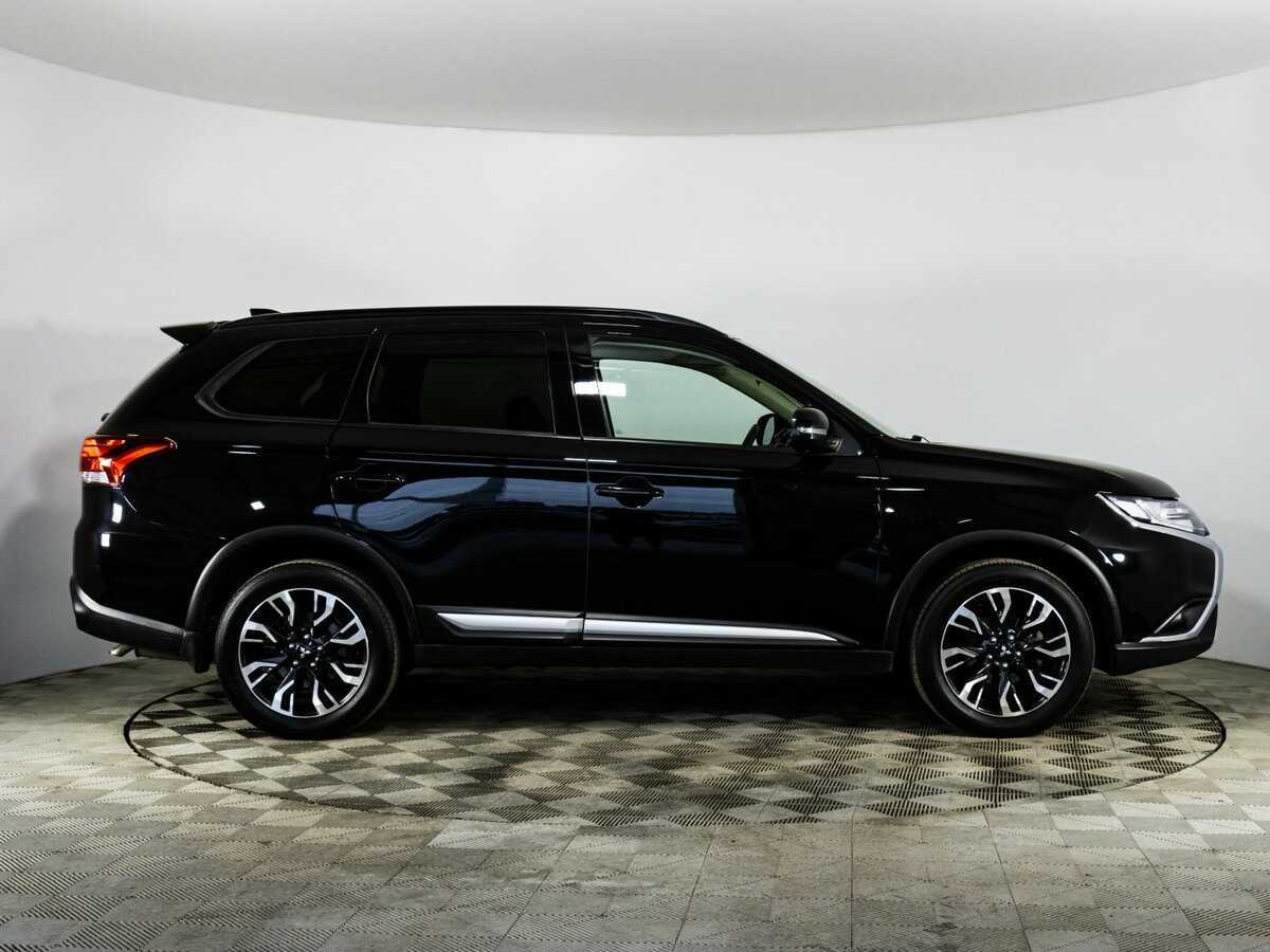Mitsubishi Outlander б/у, 2021, Вариатор. Фото: #3