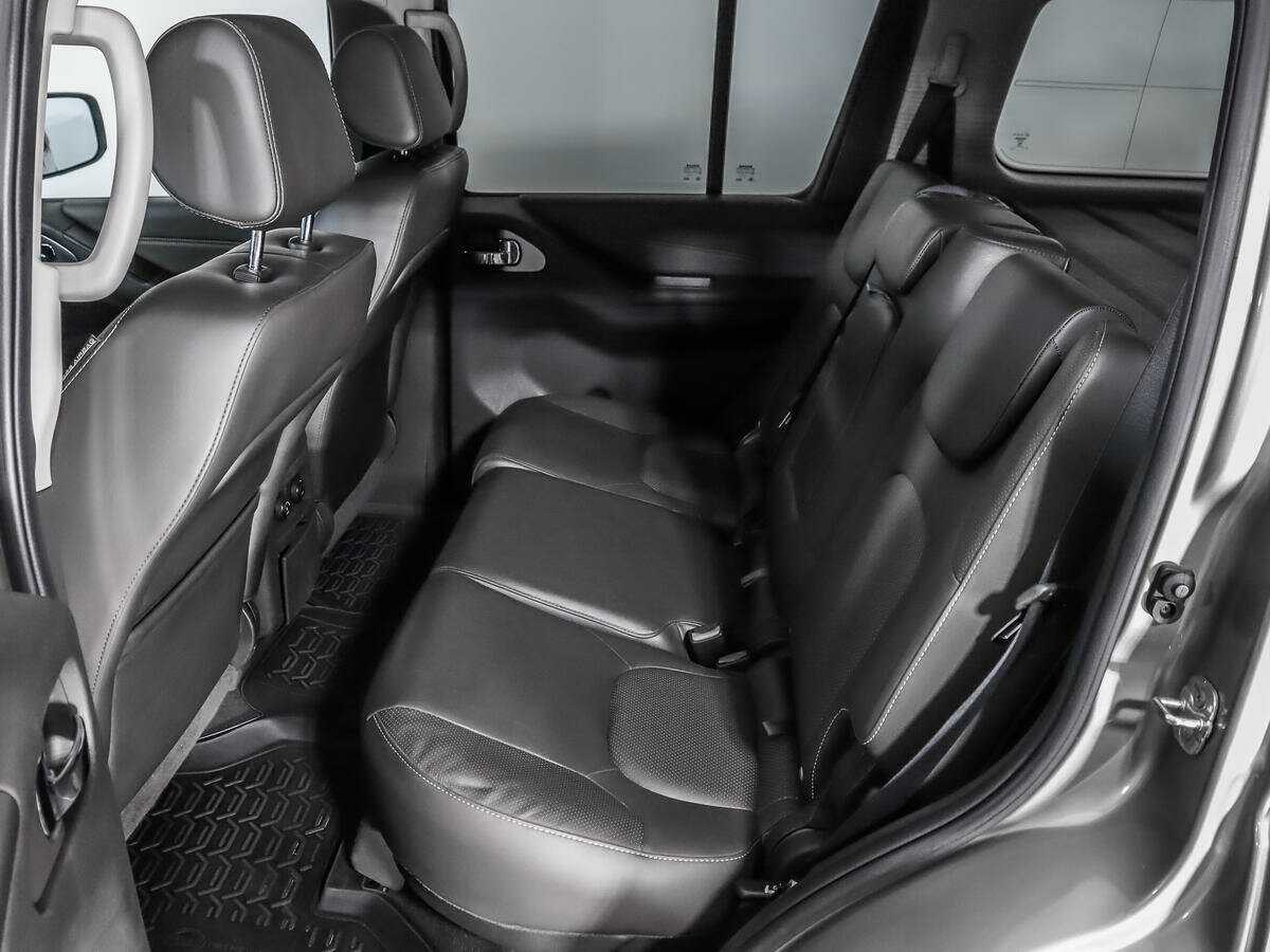 Nissan Pathfinder б/у, 2012, Автоматическая. Фото: #11