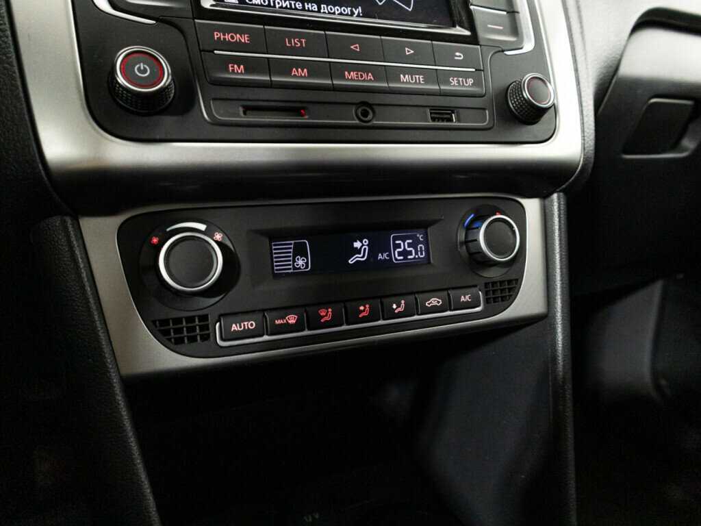 Volkswagen Polo б/у, 2017, Роботизированная. Фото: #15