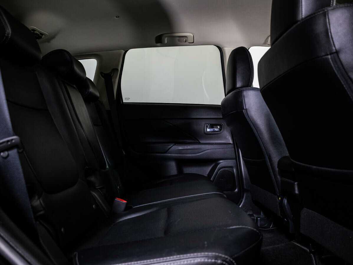 Mitsubishi Outlander б/у, 2017, Вариатор. Фото: #10