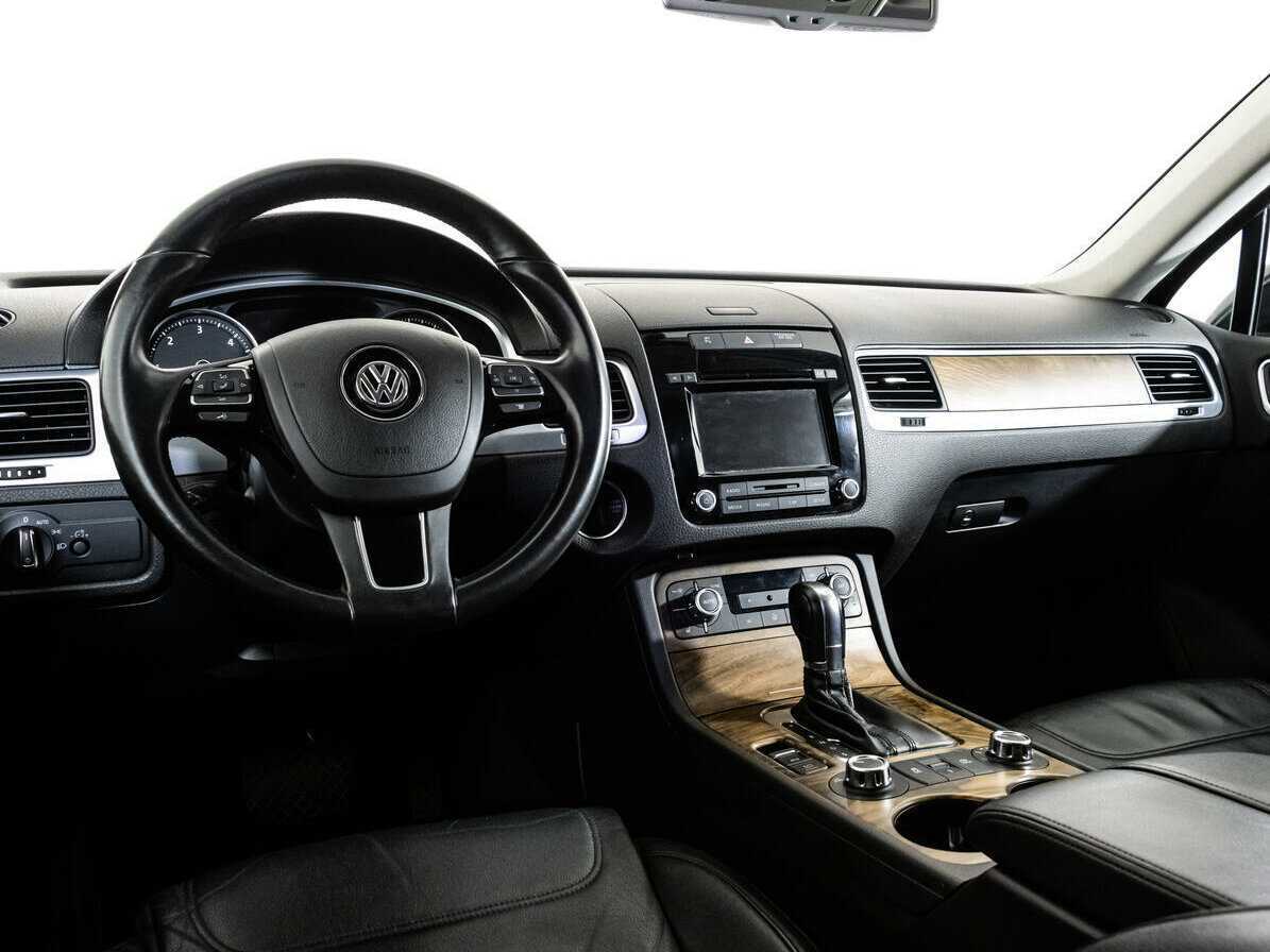 Volkswagen Touareg б/у, 2012, Автоматическая. Фото: #8
