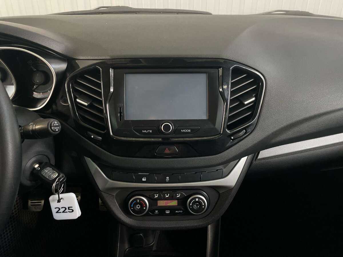 Lada (ВАЗ) Vesta б/у, 2017, Механическая. Фото: #10