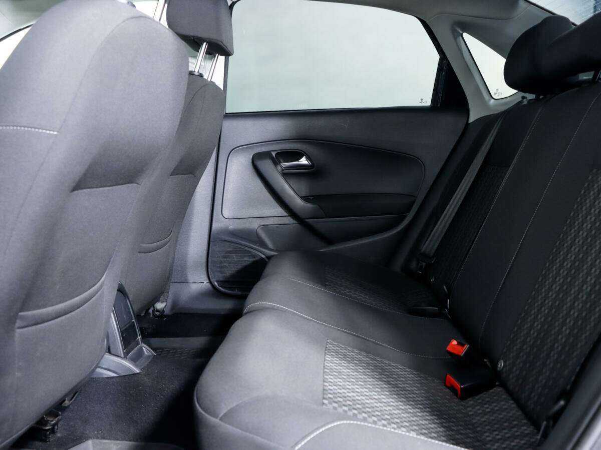 Volkswagen Polo б/у, 2015, Автоматическая. Фото: #10