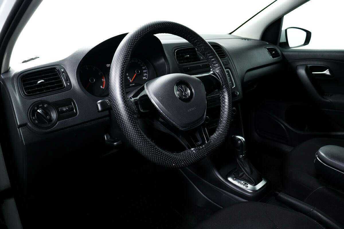 Volkswagen Polo б/у, 2016, Автоматическая. Фото: #12