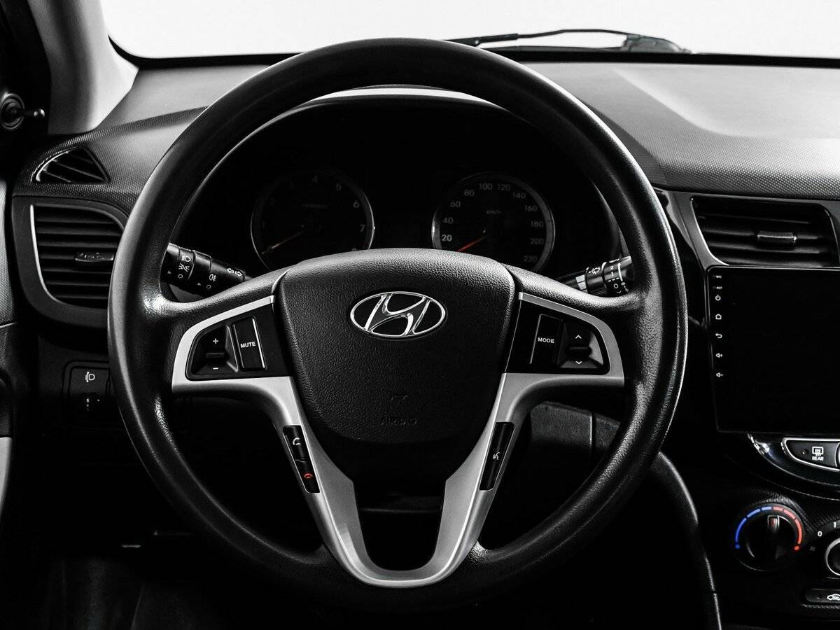 Hyundai Solaris б/у, 2012, Механическая. Фото: #11