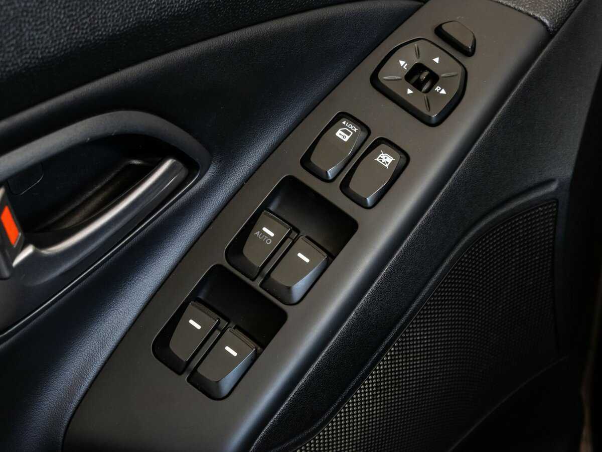 Hyundai ix35 б/у, 2014, Автоматическая. Фото: #18