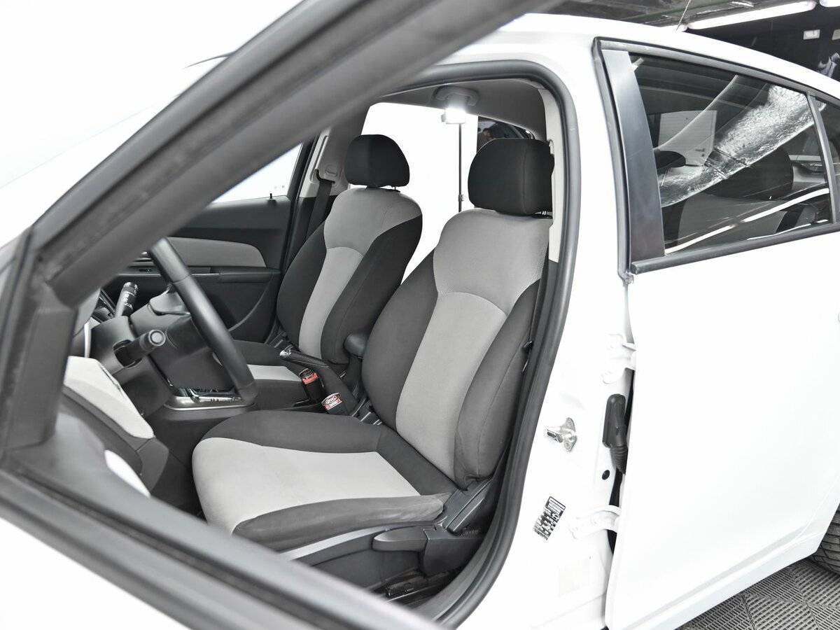 Chevrolet Cruze б/у, 2013, Механическая. Фото: #5