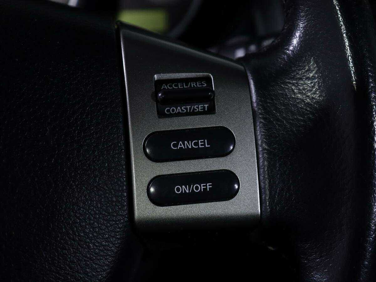 Nissan Tiida б/у, 2012, Автоматическая. Фото: #18