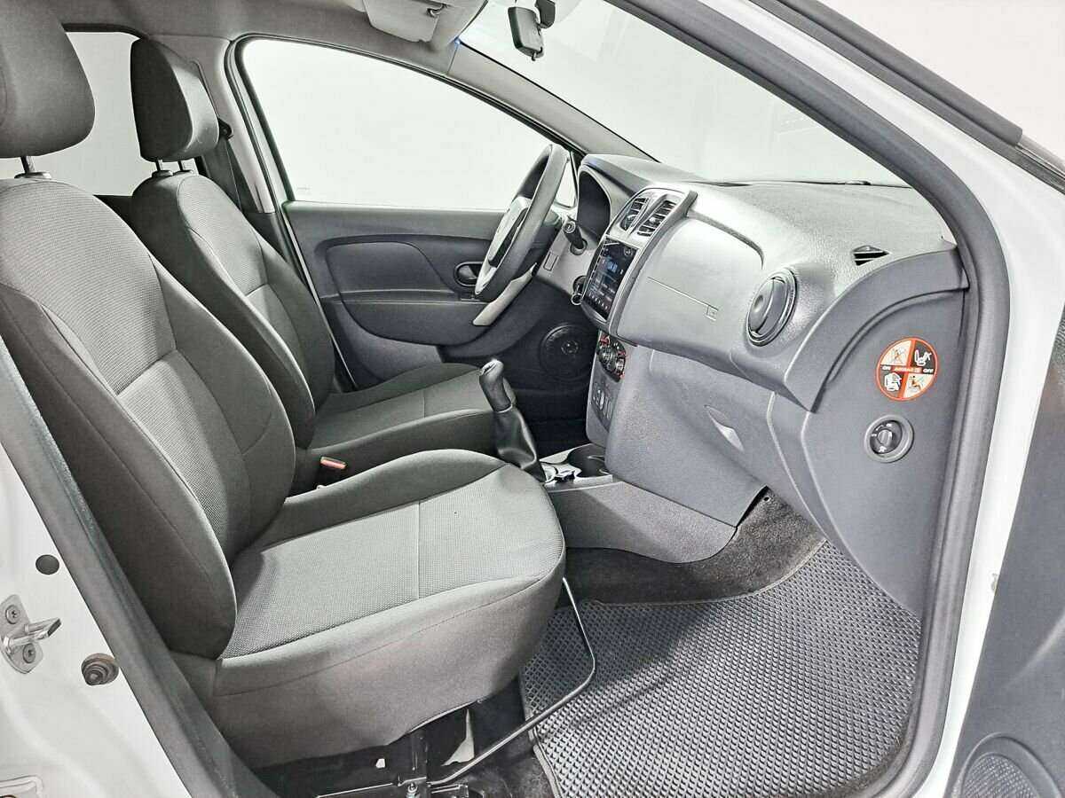 Renault Sandero б/у, 2018, Механическая. Фото: #6