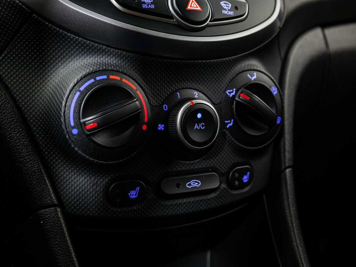 Hyundai Solaris б/у, 2016, Автоматическая. Фото: #14