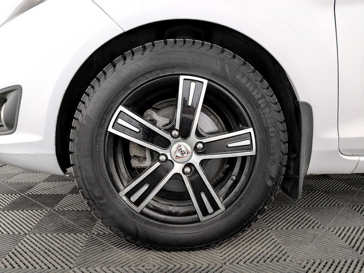 Ford Fiesta б/у, 2017, Роботизированная. Фото: #17