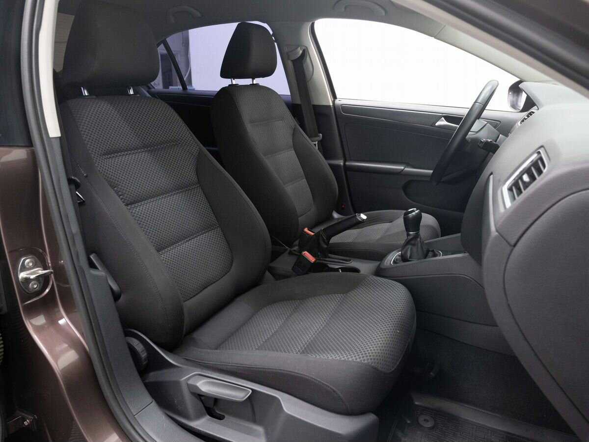 Volkswagen Jetta б/у, 2014, Механическая. Фото: #11