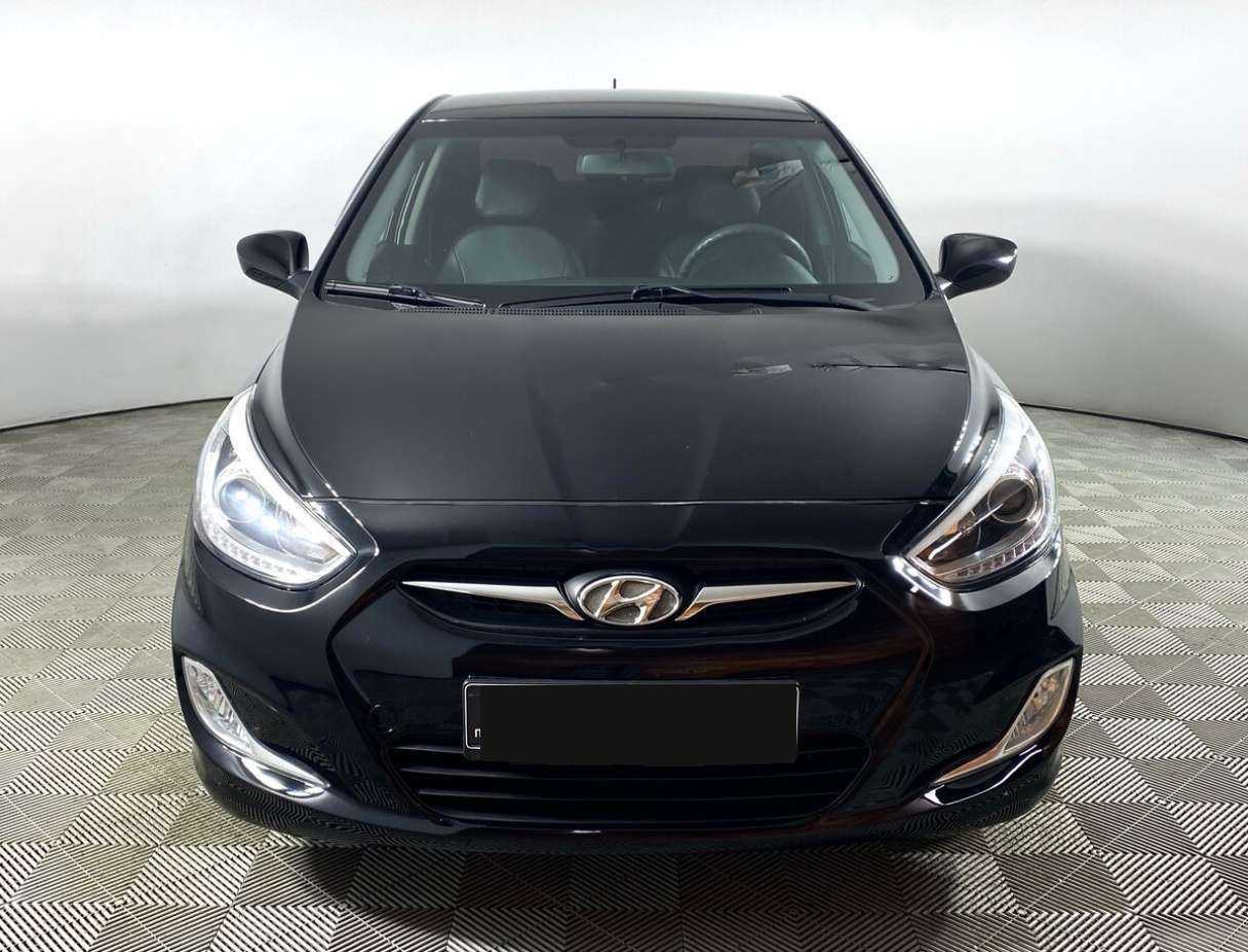 Hyundai Solaris б/у, 2013, Механическая. Фото: #1