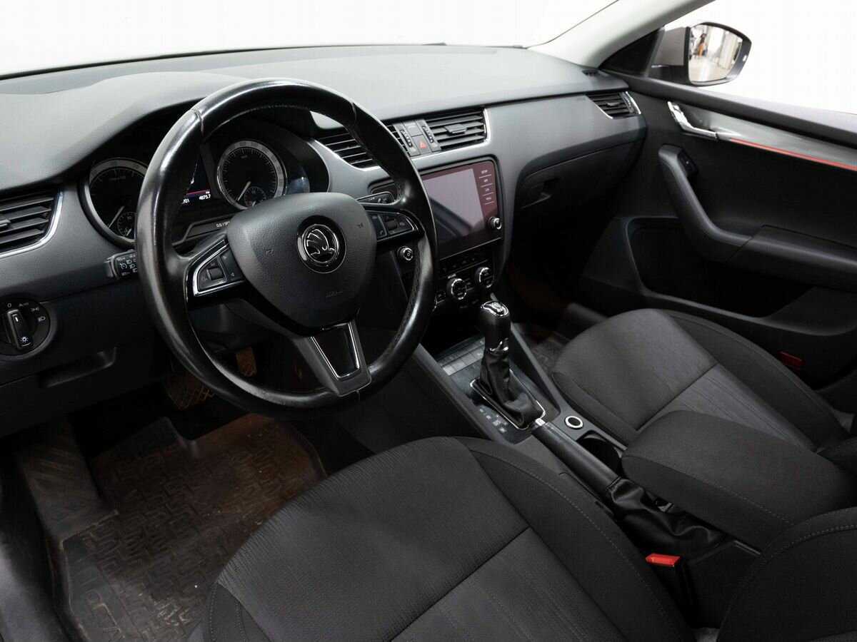 Skoda Octavia б/у, 2017, Роботизированная. Фото: #6