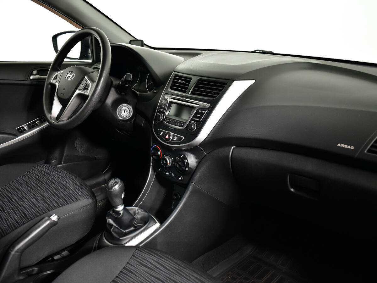 Hyundai Solaris б/у, 2015, Механическая. Фото: #8