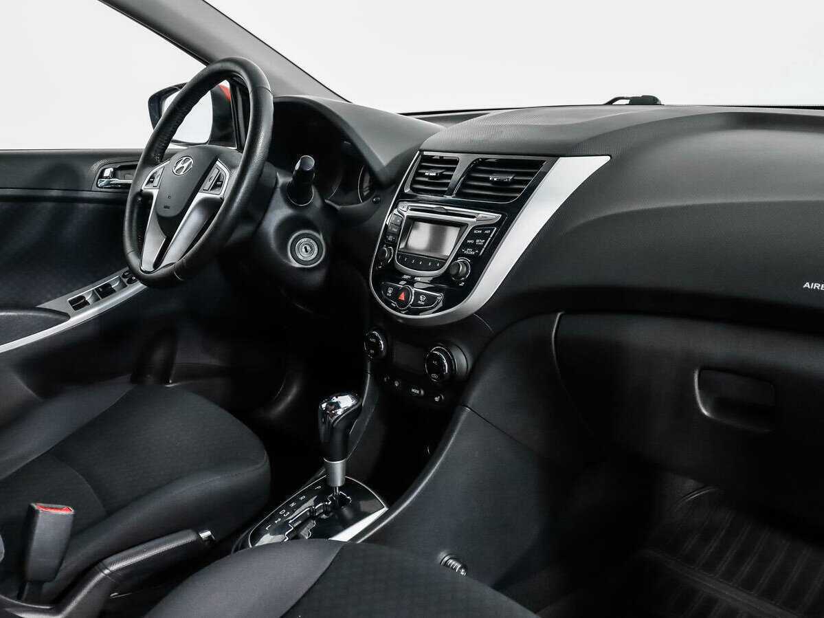 Hyundai Solaris б/у, 2012, Автоматическая. Фото: #10