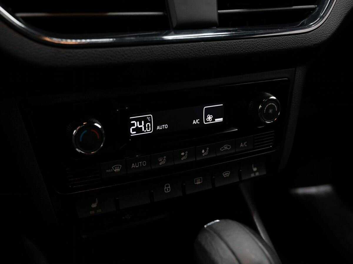 Volkswagen Polo б/у, 2021, Роботизированная. Фото: #17