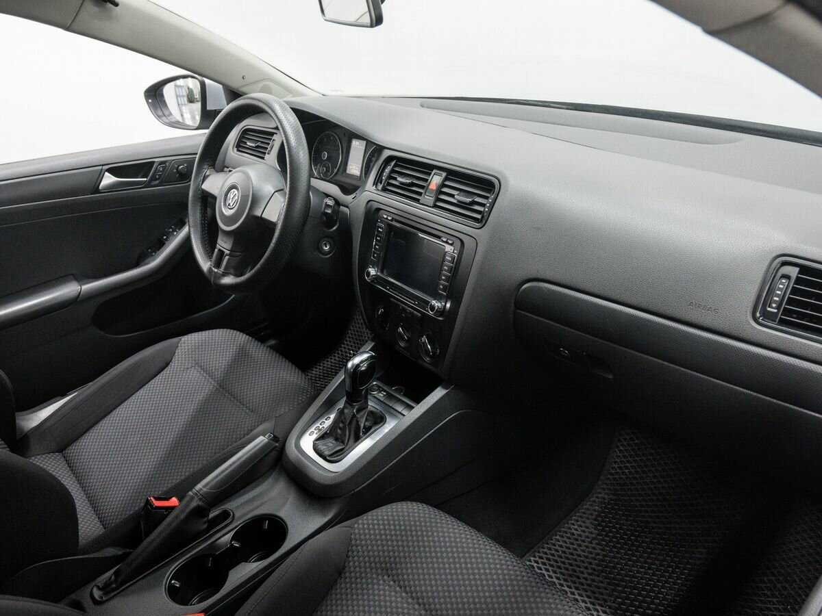 Volkswagen Jetta б/у, 2013, Автоматическая. Фото: #7