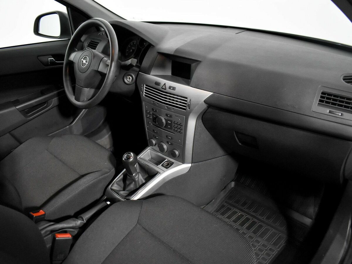 Opel Astra б/у, 2013, Механическая. Фото: #11