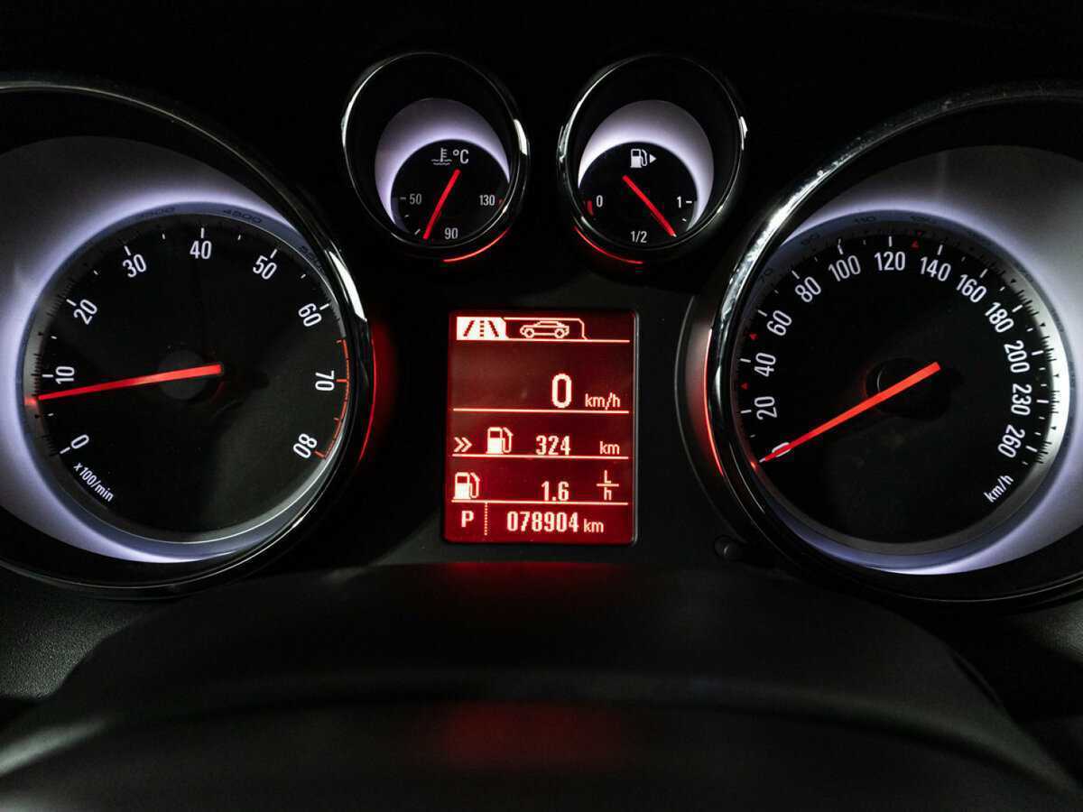 Opel Astra б/у, 2014, Автоматическая. Фото: #11