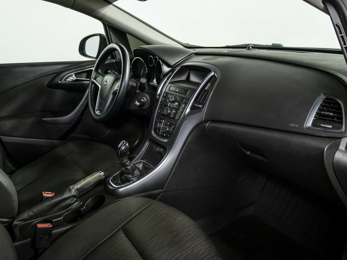 Opel Astra б/у, 2013, Механическая. Фото: #6