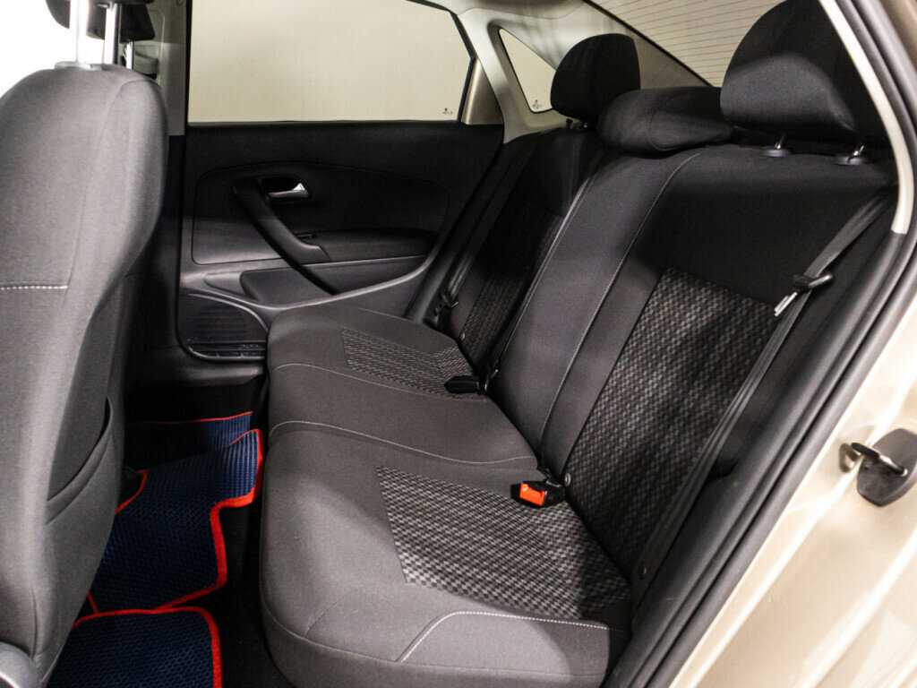 Volkswagen Polo б/у, 2018, Автоматическая. Фото: #9