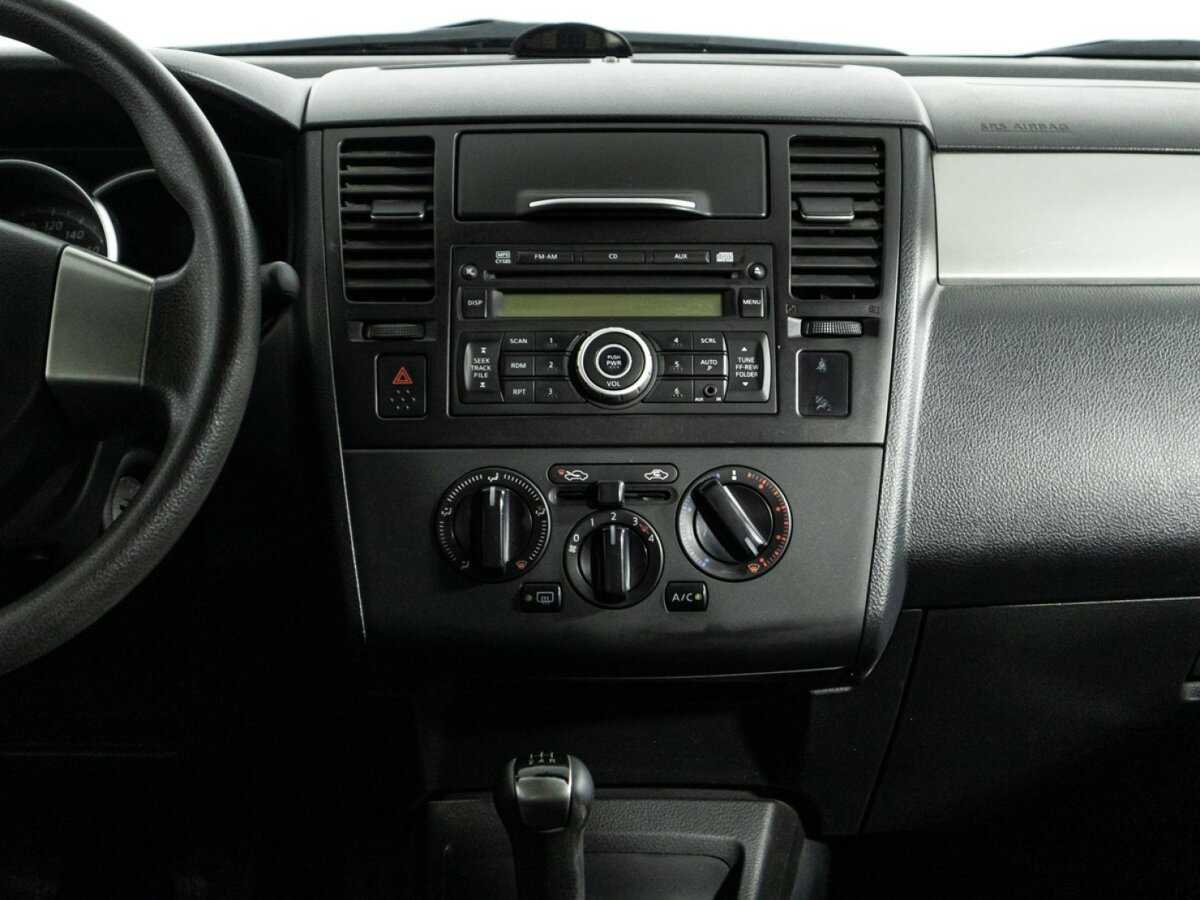 Nissan Tiida б/у, 2013, Механическая. Фото: #13