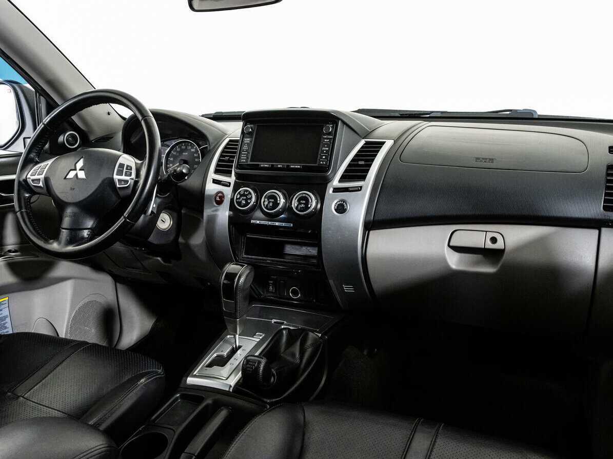 Mitsubishi Pajero Sport б/у, 2013, Автоматическая. Фото: #8