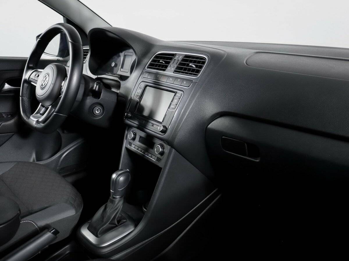 Volkswagen Polo б/у, 2018, Автоматическая. Фото: #6