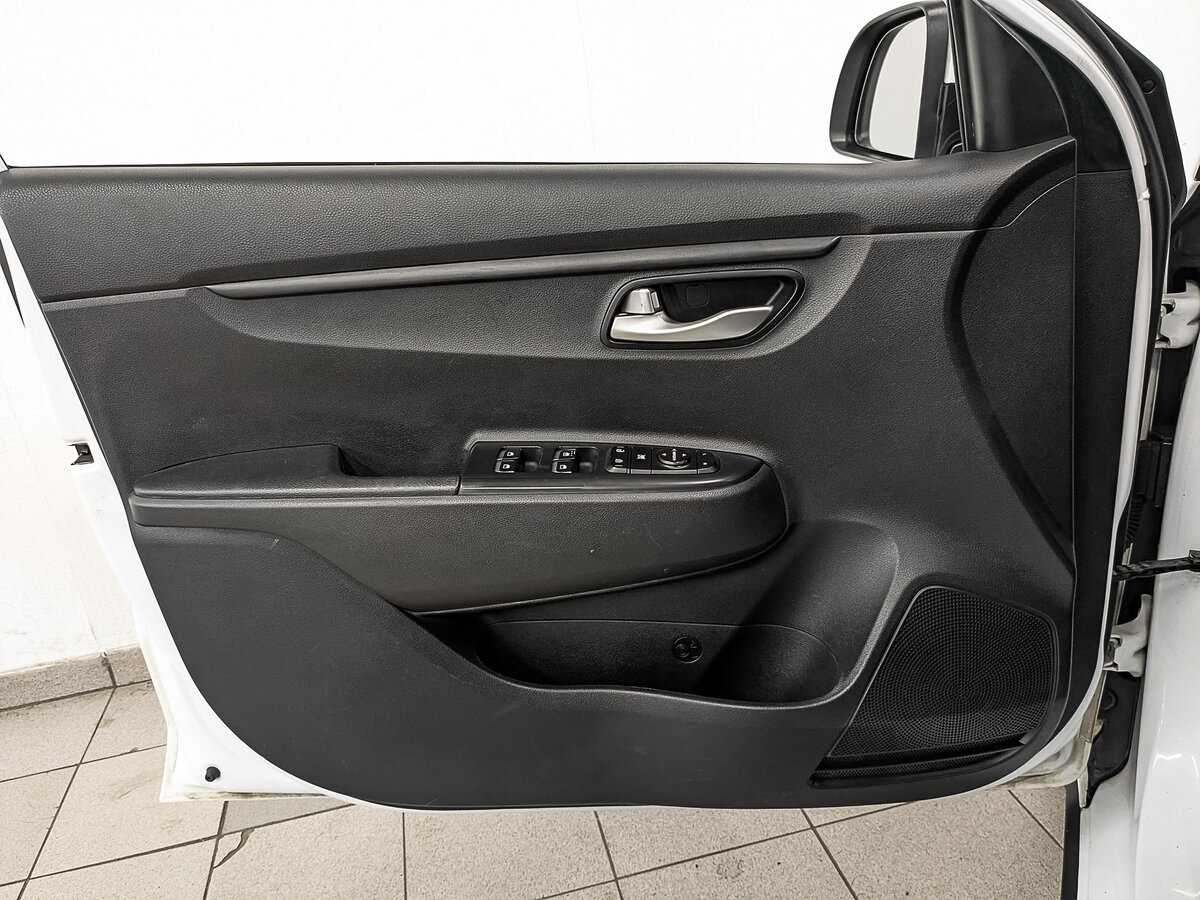 Kia Rio б/у, 2020, Автоматическая. Фото: #15